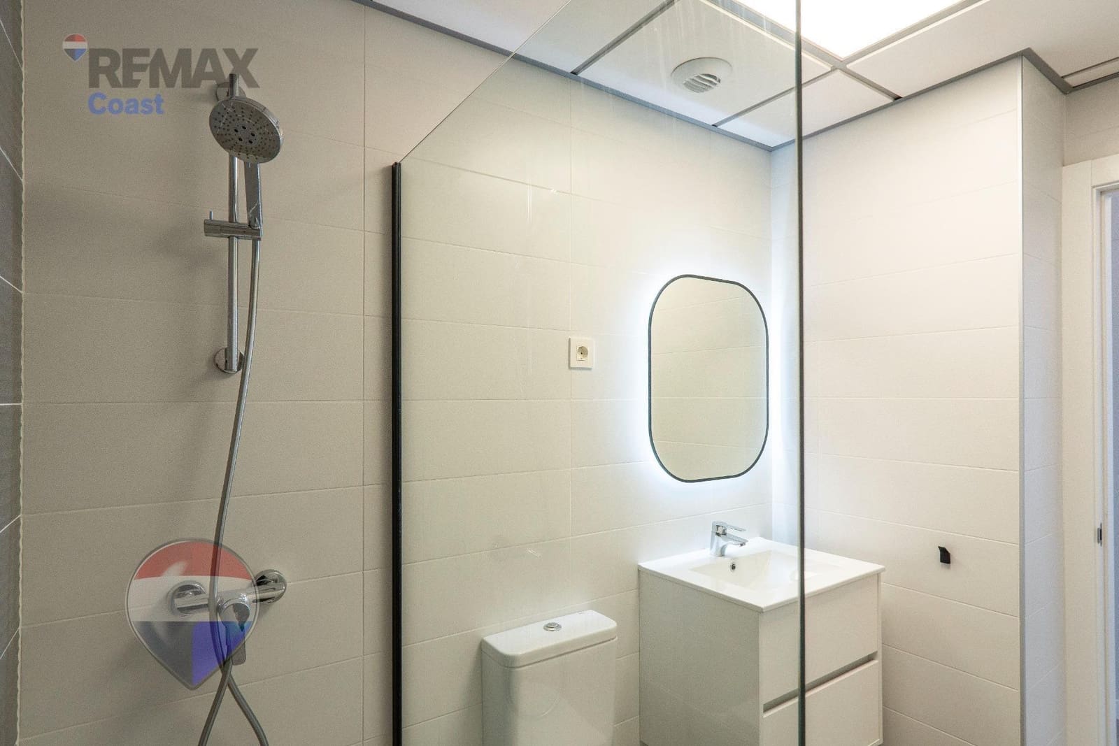 3 quarto Apartamento para arrendar em Valle Niza com piscina garagem - 1 200 € (Ref: 9831665)