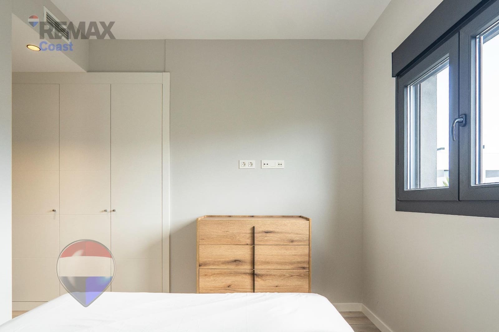 3 quarto Apartamento para arrendar em Valle Niza com piscina garagem - 1 200 € (Ref: 9831665)