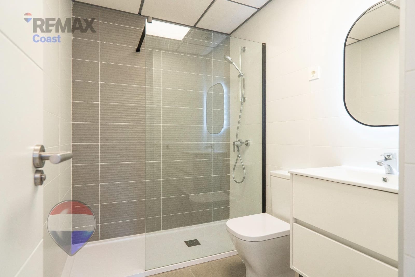 3 quarto Apartamento para arrendar em Valle Niza com piscina garagem - 1 200 € (Ref: 9831665)