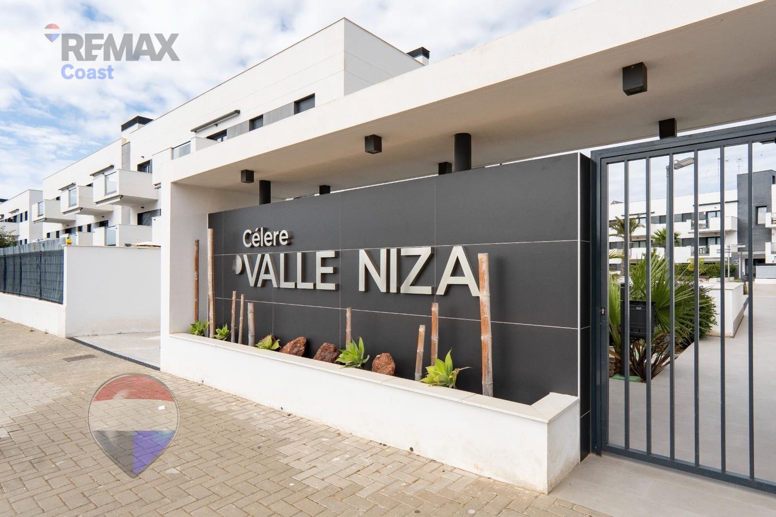 3 quarto Apartamento para arrendar em Valle Niza com piscina garagem - 1 200 € (Ref: 9831665)
