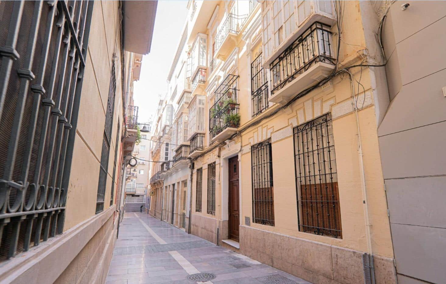 1 bedroom Studio for rent in Malaga city - € 950 (Ref: 9833808)