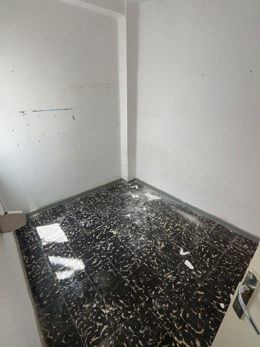 4 soverom Leilighet til salgs i Malaga by - € 299 000 (Ref: 9846564)