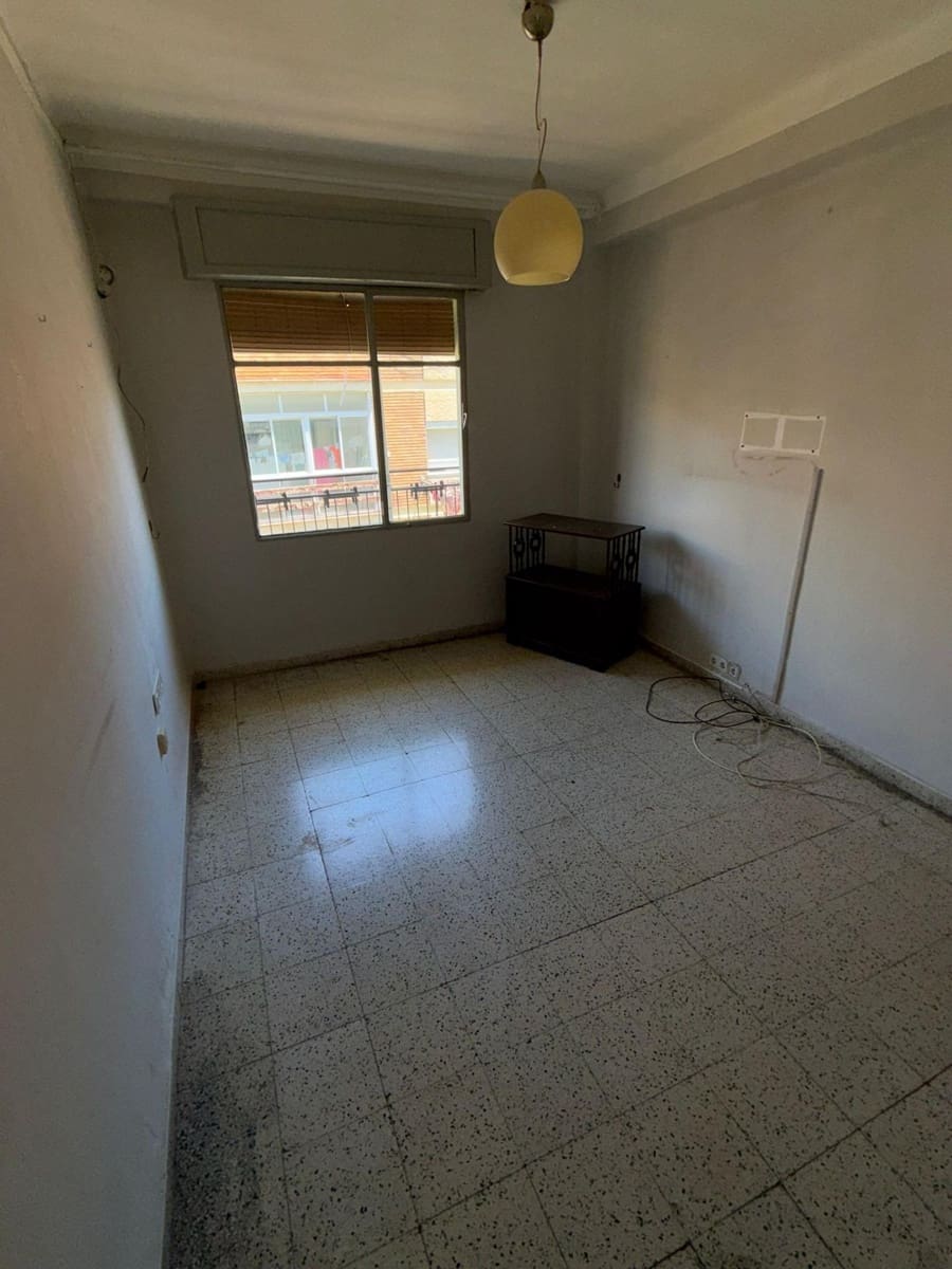 4 soverom Leilighet til salgs i Malaga by - € 299 000 (Ref: 9846564)