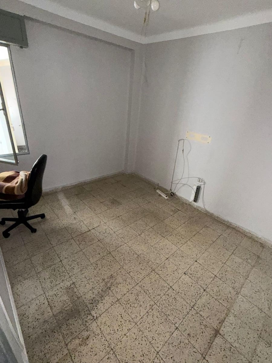 4 soverom Leilighet til salgs i Malaga by - € 299 000 (Ref: 9846564)