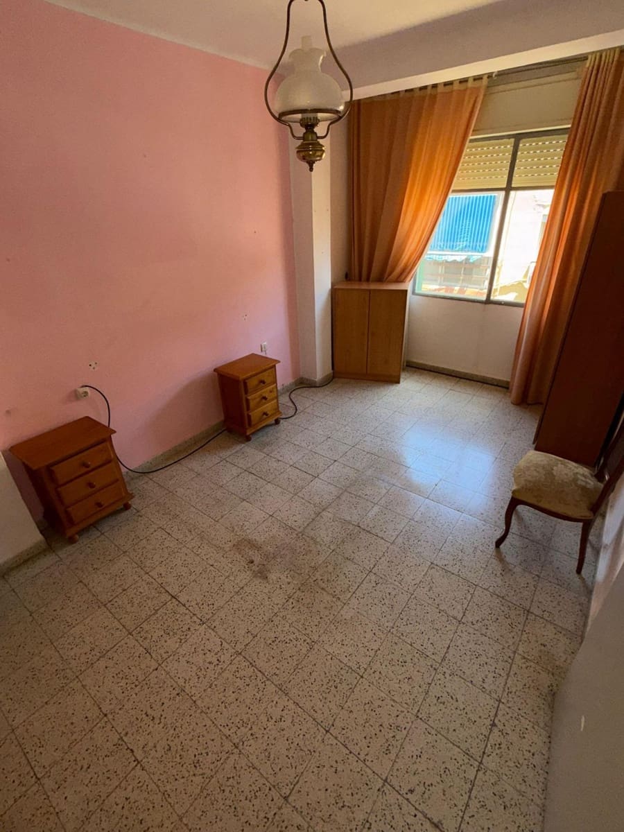 4 soverom Leilighet til salgs i Malaga by - € 299 000 (Ref: 9846564)