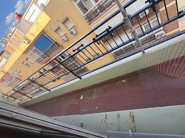 4 soverom Leilighet til salgs i Capuchinos, Málaga by - € 299 000 (Ref: 9846564)