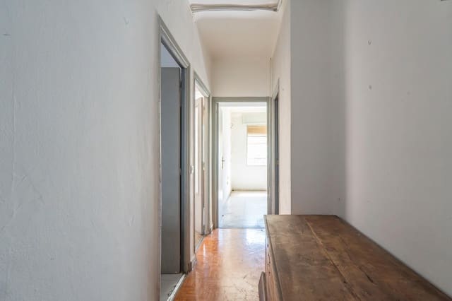 4 soveværelse Lejlighed til salg i Capuchinos, Málaga by - € 299.000 (Ref: 9846564)