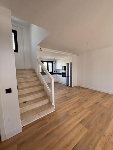 3 Zimmer Reihenhaus zu vermieten in Cártama mit Pool Garage - 1.600 € (Ref: 9860245)