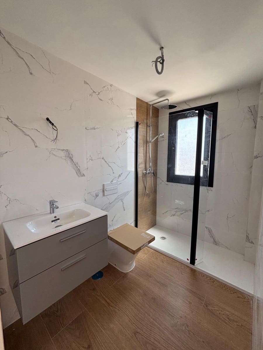 3 Zimmer Reihenhaus zu vermieten in Cartama mit Pool Garage - 1.600 € (Ref: 9860245)