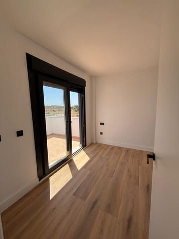 3 Zimmer Reihenhaus zu vermieten in Cártama mit Pool Garage - 1.600 € (Ref: 9860245)