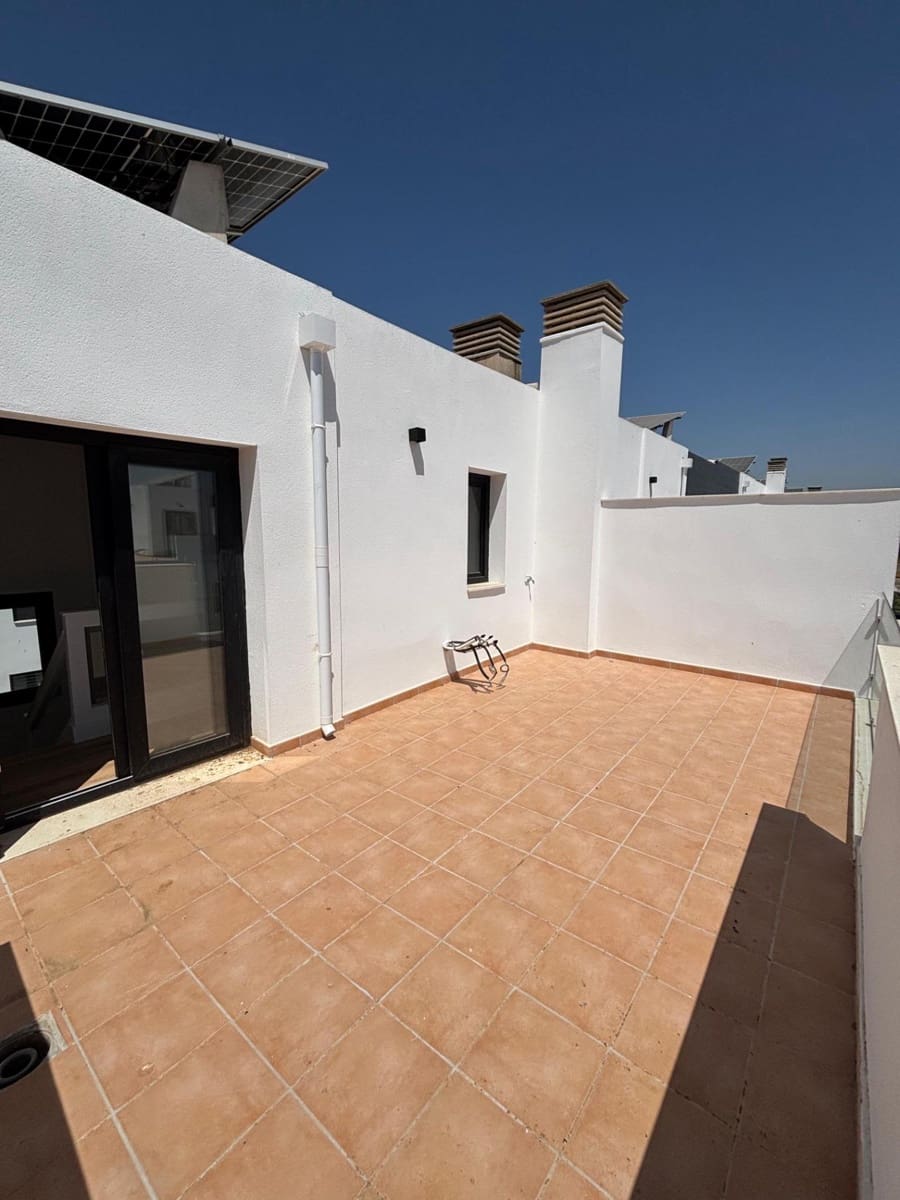 3 Zimmer Reihenhaus zu vermieten in Cartama mit Pool Garage - 1.600 € (Ref: 9860245)