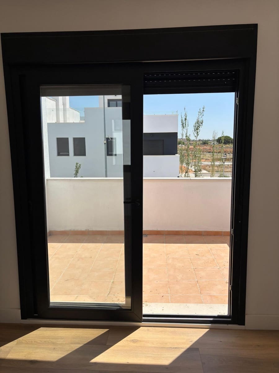 3 Zimmer Reihenhaus zu vermieten in Cartama mit Pool Garage - 1.600 € (Ref: 9860245)