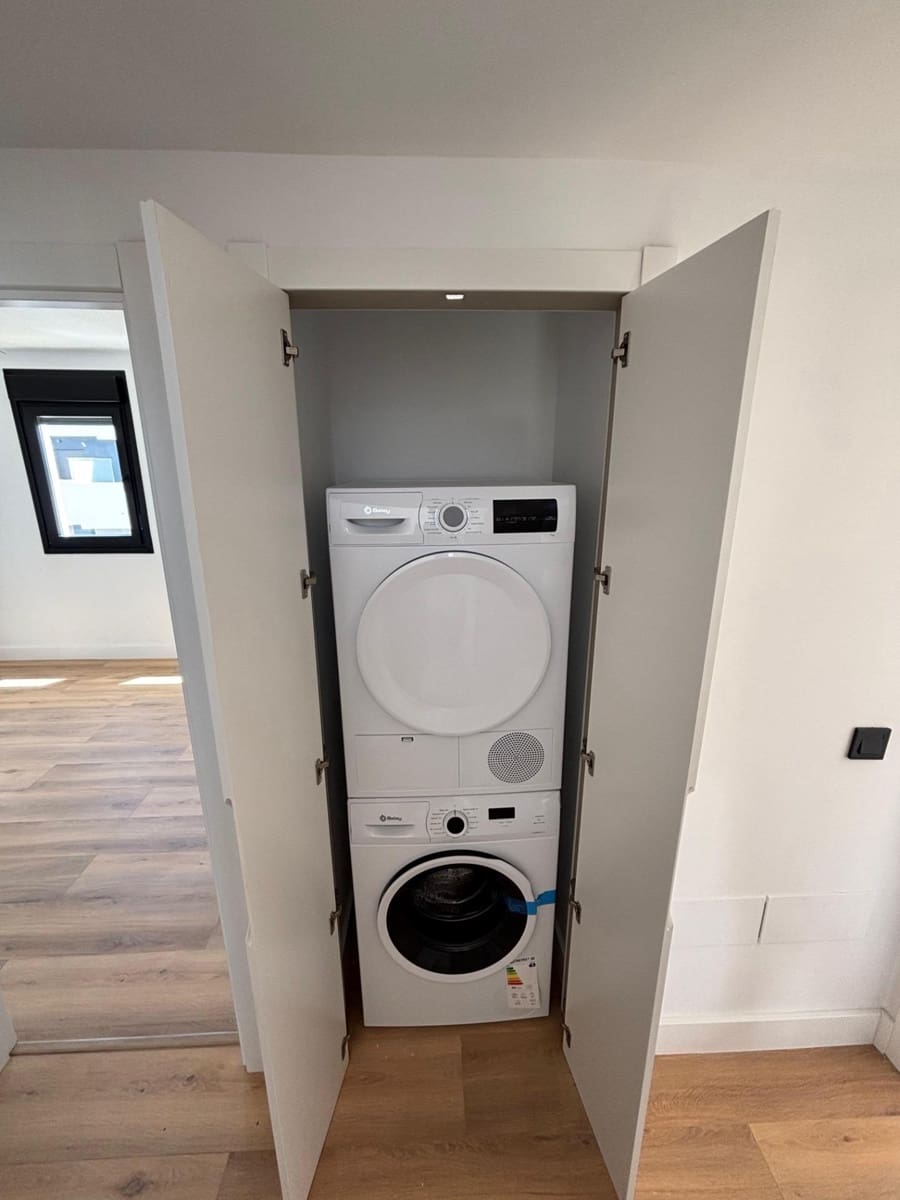 3 Zimmer Reihenhaus zu vermieten in Cartama mit Pool Garage - 1.600 € (Ref: 9860245)