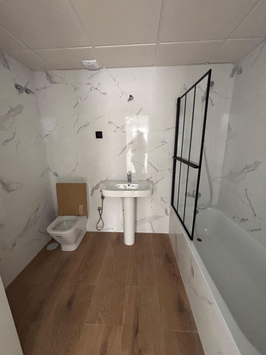 3 Zimmer Reihenhaus zu vermieten in Cartama mit Pool Garage - 1.600 € (Ref: 9860245)