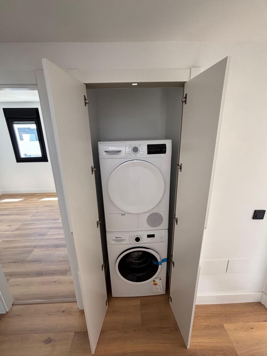 3 Zimmer Reihenhaus zu vermieten in Cartama mit Pool Garage - 1.600 € (Ref: 9860245)