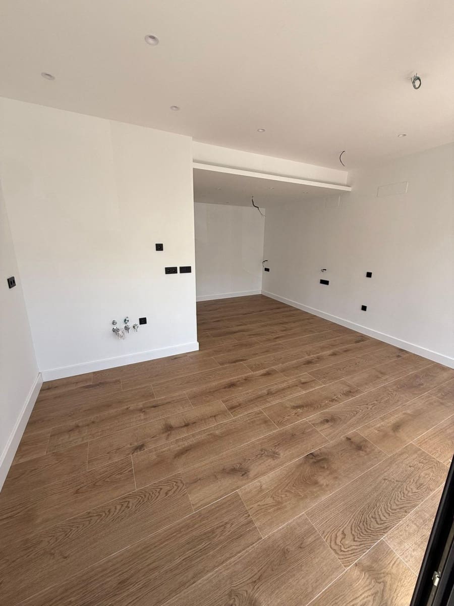 Studio till salu i Torremolinos - 190 000 € (Ref: 9860246)