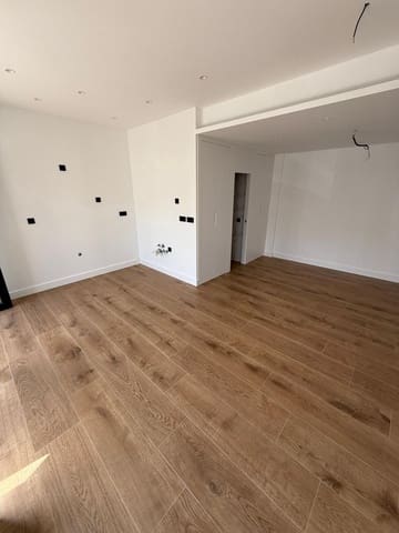 Studio till salu i Torremolinos - 190 000 € (Ref: 9860246)