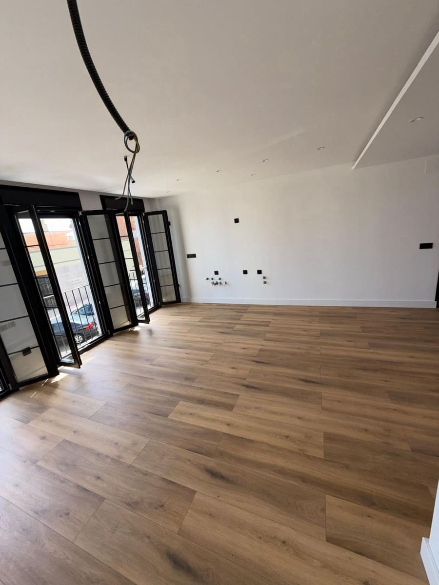 Studio till salu i Torremolinos - 199 000 € (Ref: 9865345)