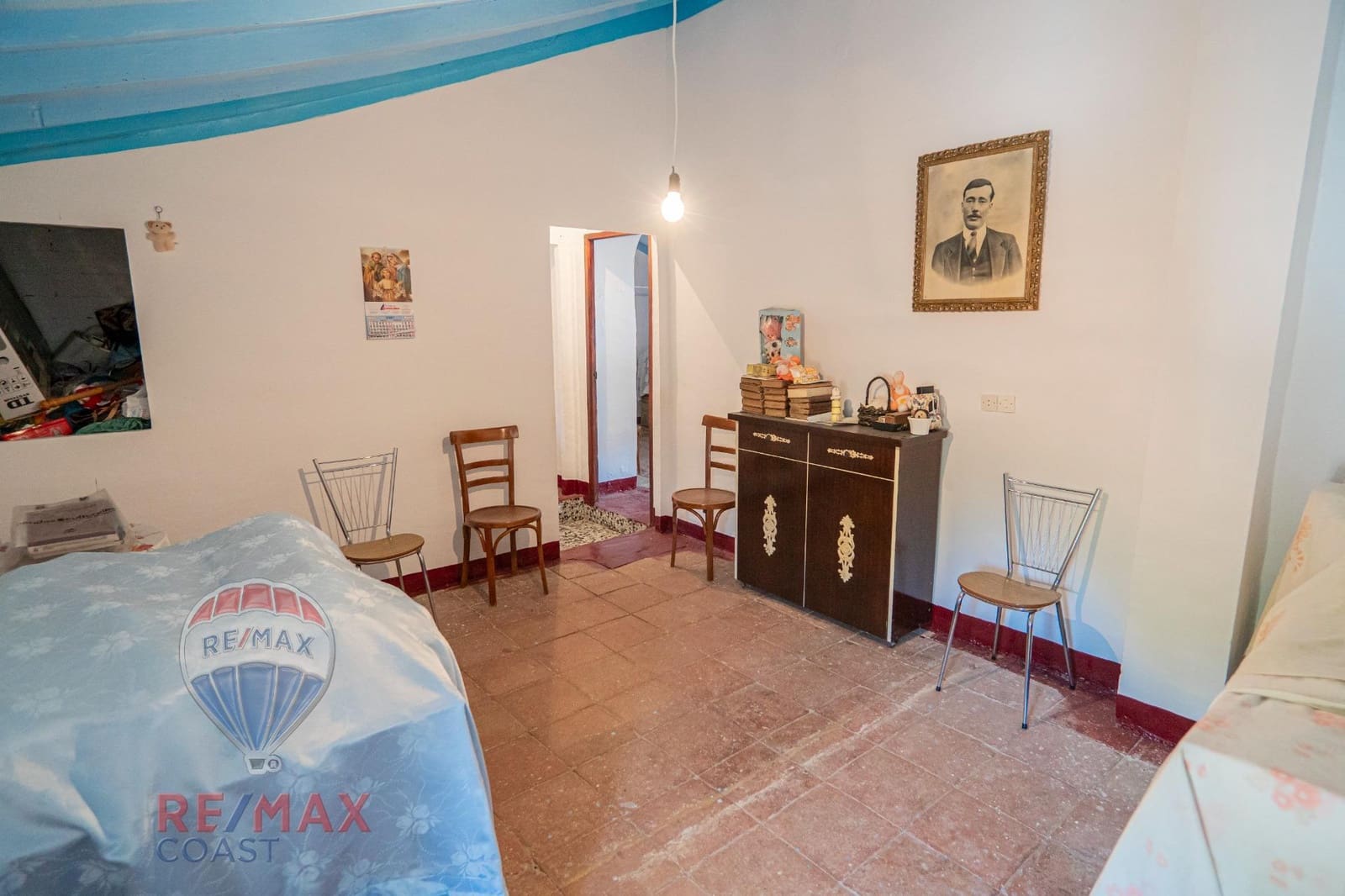 8 bedroom Finca/Country House for sale in Cajiz - € 295,000 (Ref: 9868714)