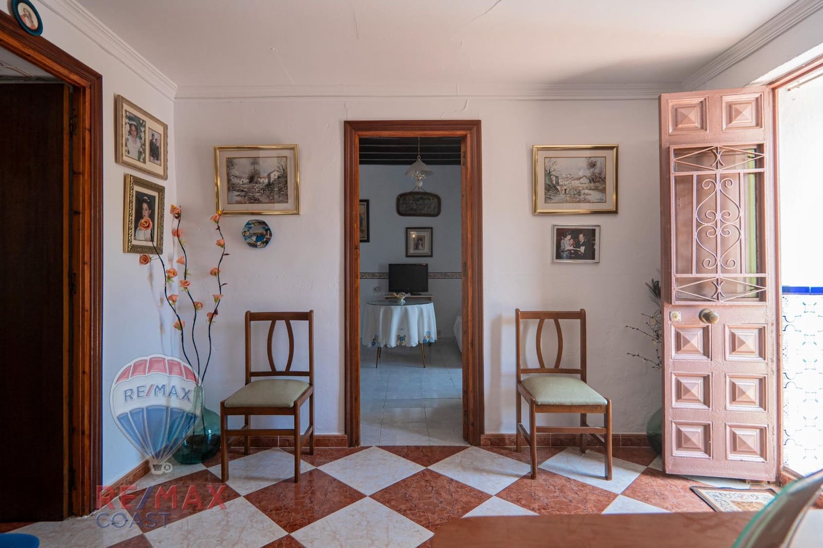 8 bedroom Finca/Country House for sale in Cajiz - € 295,000 (Ref: 9868714)