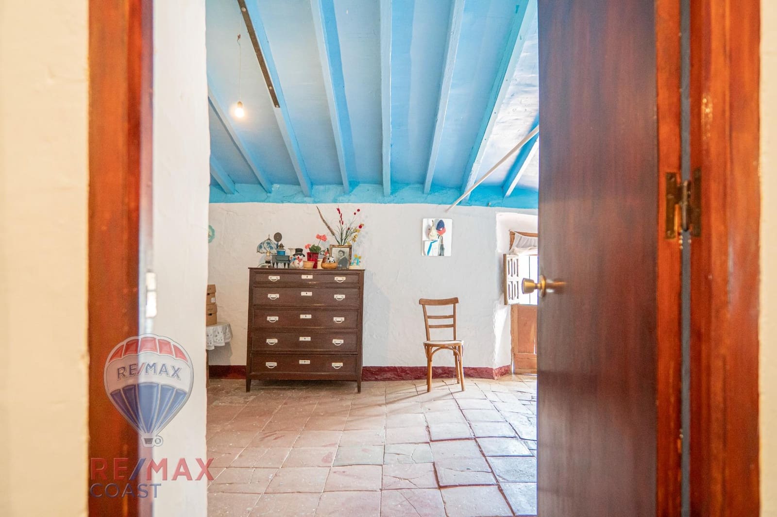 8 bedroom Finca/Country House for sale in Cajiz - € 295,000 (Ref: 9868714)