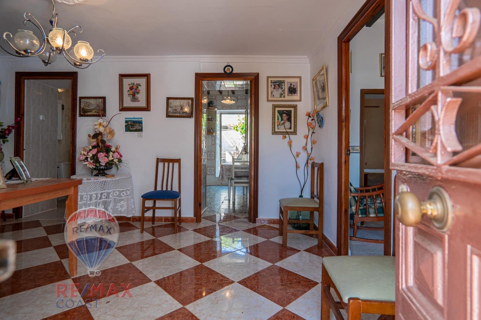 8 bedroom Finca/Country House for sale in Cajiz - € 295,000 (Ref: 9868714)