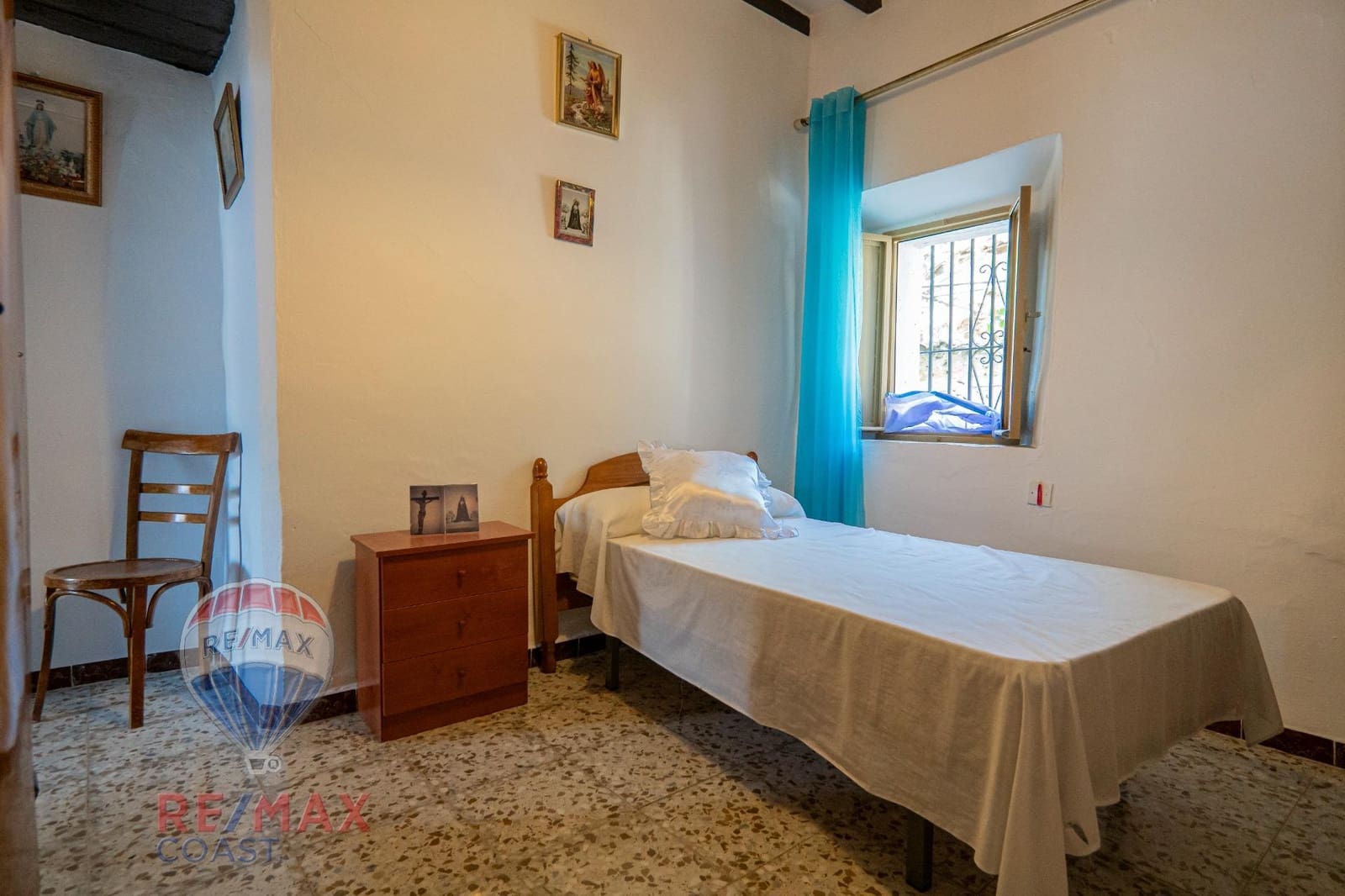 8 bedroom Finca/Country House for sale in Cajiz - € 295,000 (Ref: 9868714)