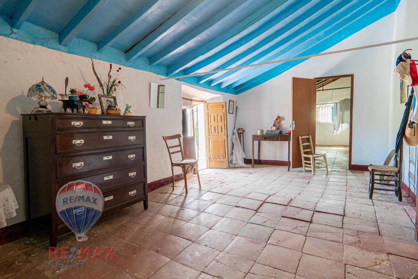 8 bedroom Finca/Country House for sale in Cajiz - € 295,000 (Ref: 9868714)