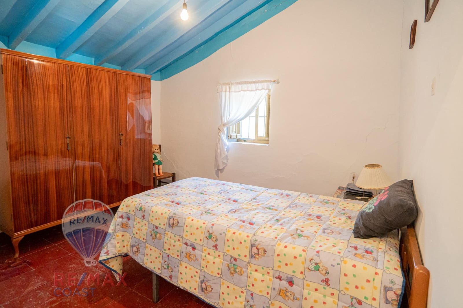 8 bedroom Finca/Country House for sale in Cajiz - € 295,000 (Ref: 9868714)