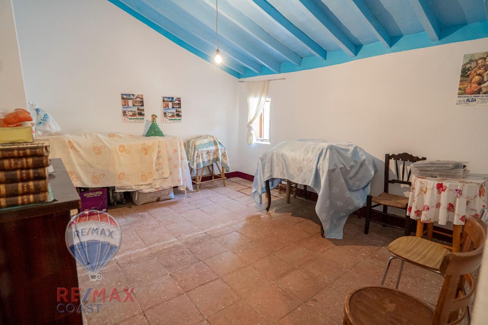 8 bedroom Finca/Country House for sale in Cajiz - € 295,000 (Ref: 9868714)