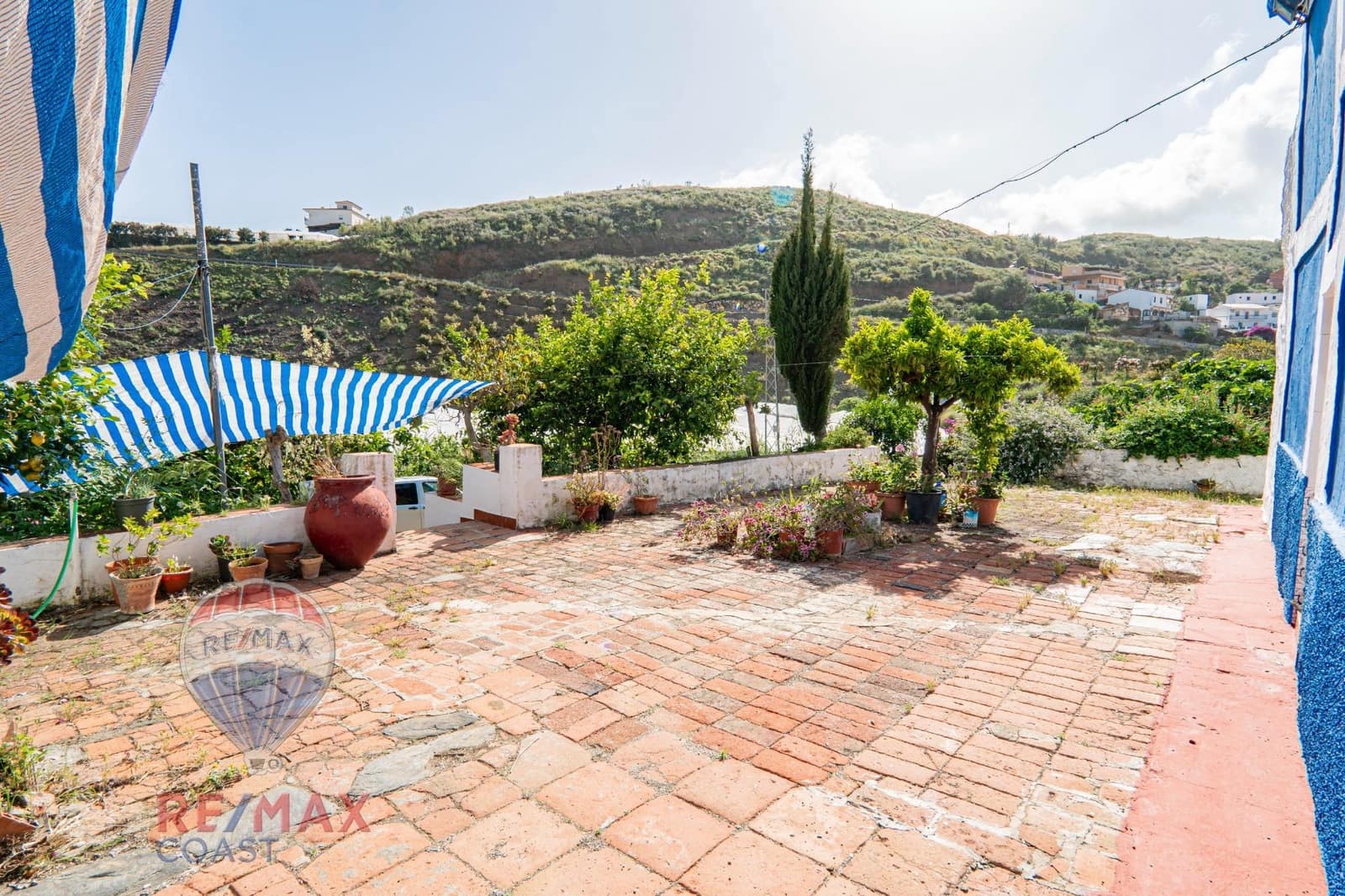 8 bedroom Finca/Country House for sale in Cajiz - € 295,000 (Ref: 9868714)
