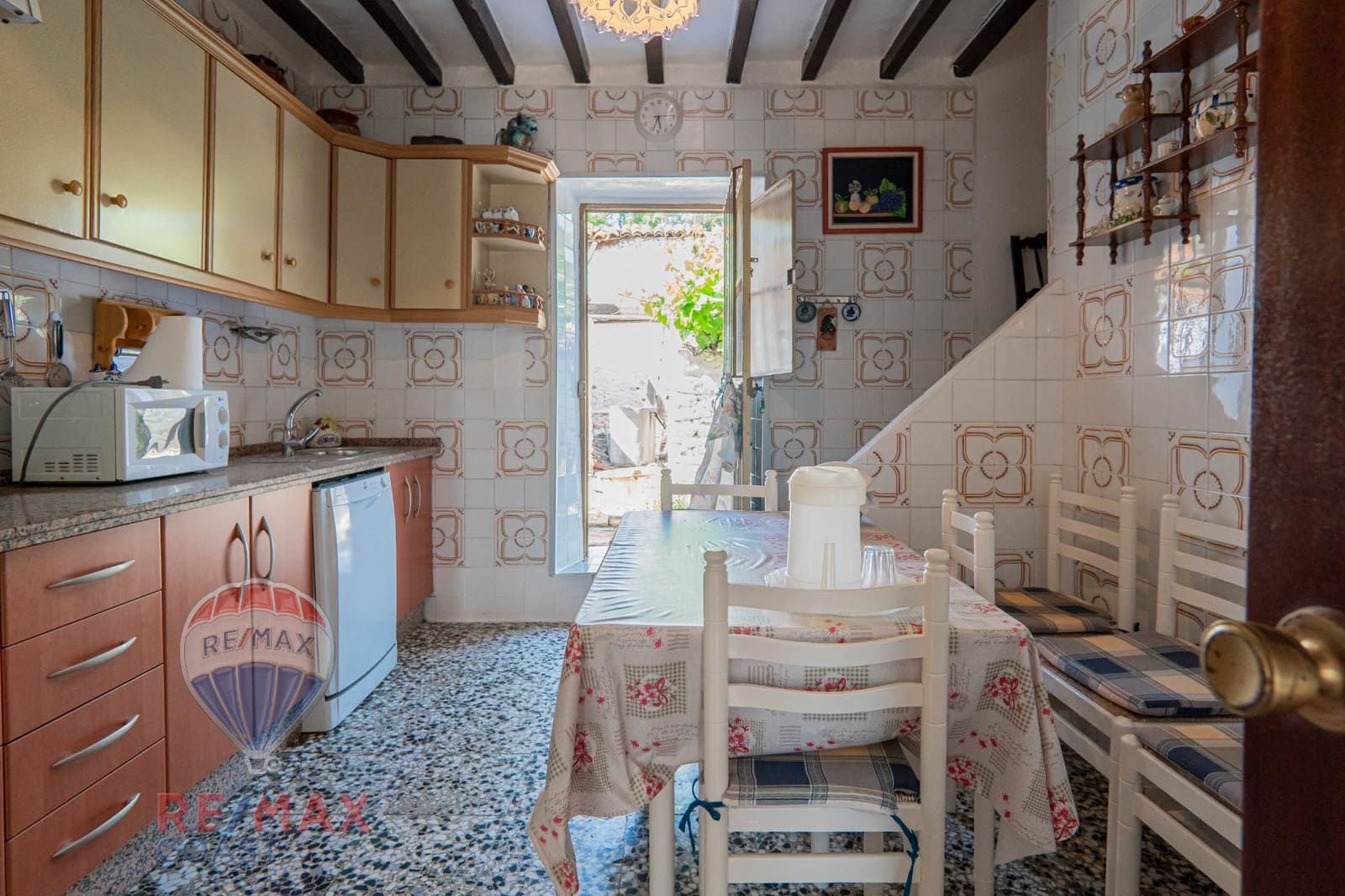 8 bedroom Finca/Country House for sale in Cajiz - € 295,000 (Ref: 9868714)