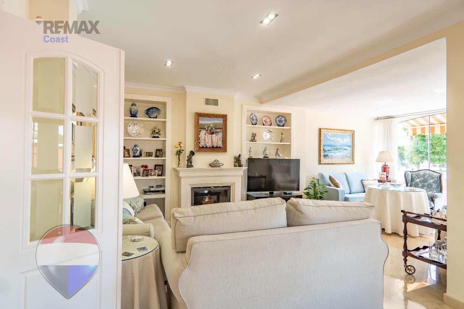 4 sypialnia Dom blizniak na sprzedaż w Torremolinos z garażem - 1 800 000 € (Ref: 9873669)