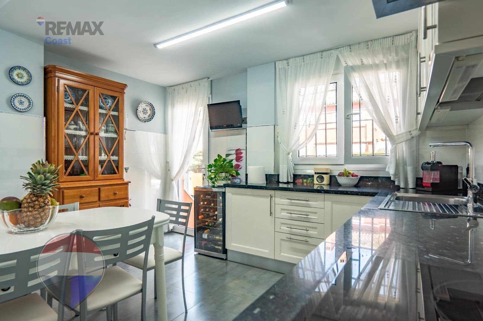 4 sypialnia Dom blizniak na sprzedaż w Torremolinos z garażem - 1 800 000 € (Ref: 9873669)