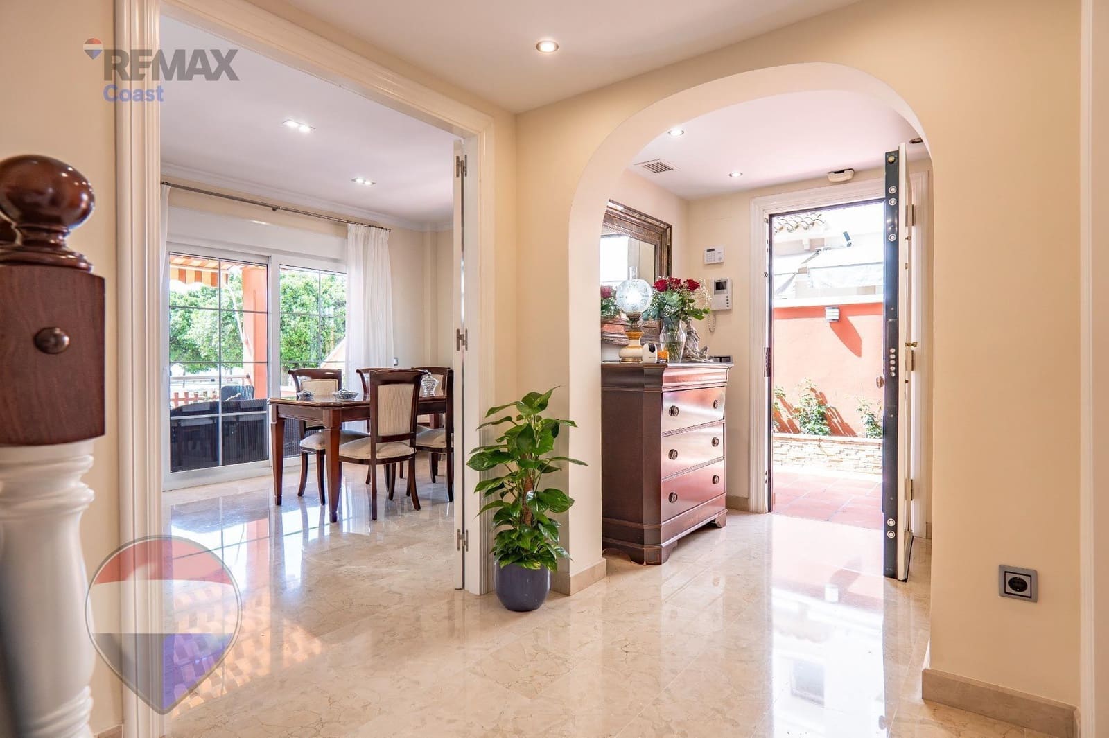 4 sypialnia Dom blizniak na sprzedaż w Torremolinos z garażem - 1 800 000 € (Ref: 9873669)