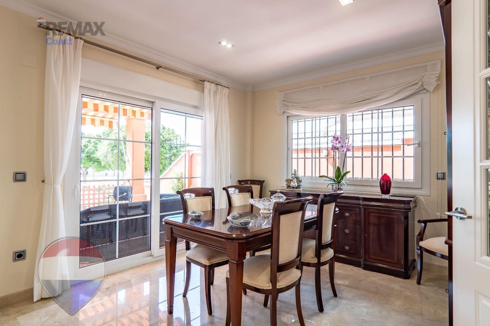 4 sypialnia Dom blizniak na sprzedaż w Torremolinos z garażem - 1 800 000 € (Ref: 9873669)