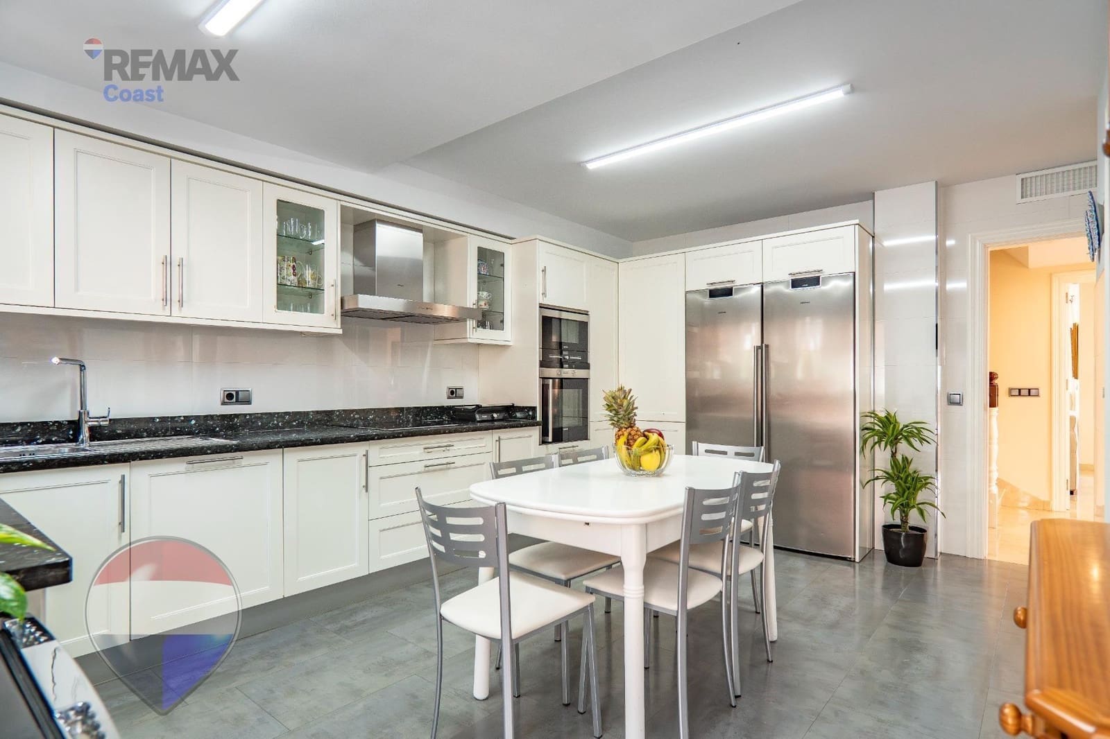 4 sypialnia Dom blizniak na sprzedaż w Torremolinos z garażem - 1 800 000 € (Ref: 9873669)