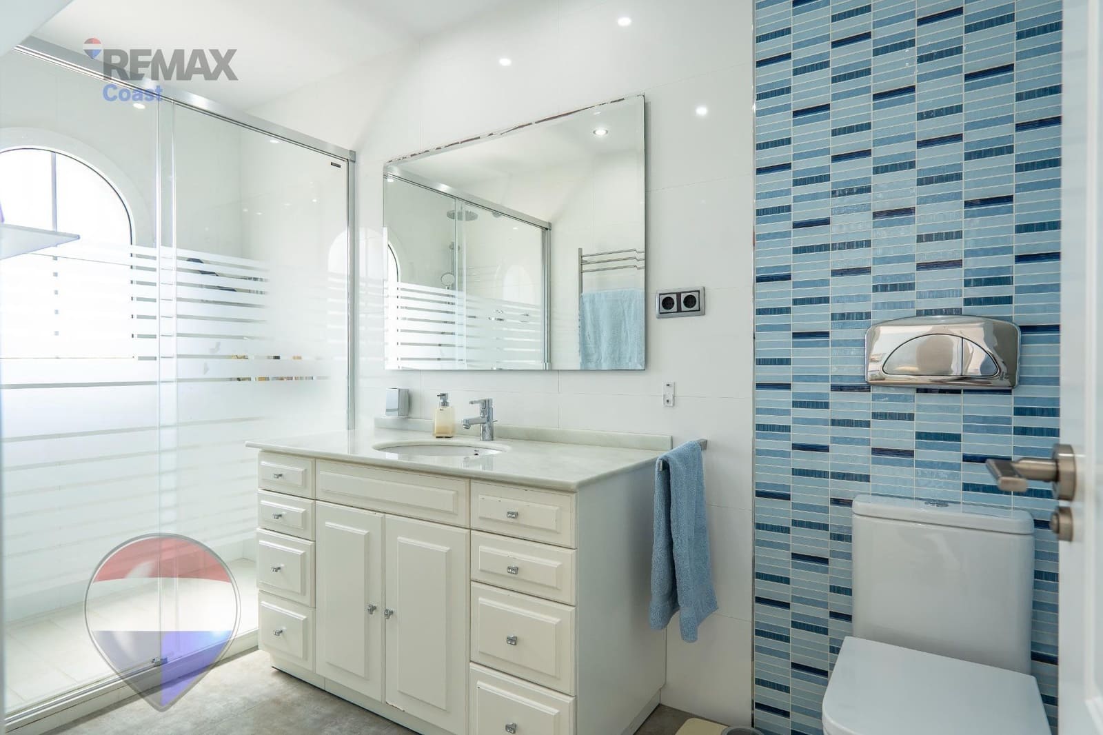 4 sypialnia Dom blizniak na sprzedaż w Torremolinos z garażem - 1 800 000 € (Ref: 9873669)