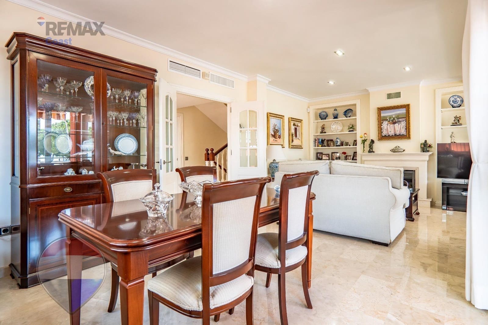 4 sypialnia Dom blizniak na sprzedaż w Torremolinos z garażem - 1 800 000 € (Ref: 9873669)