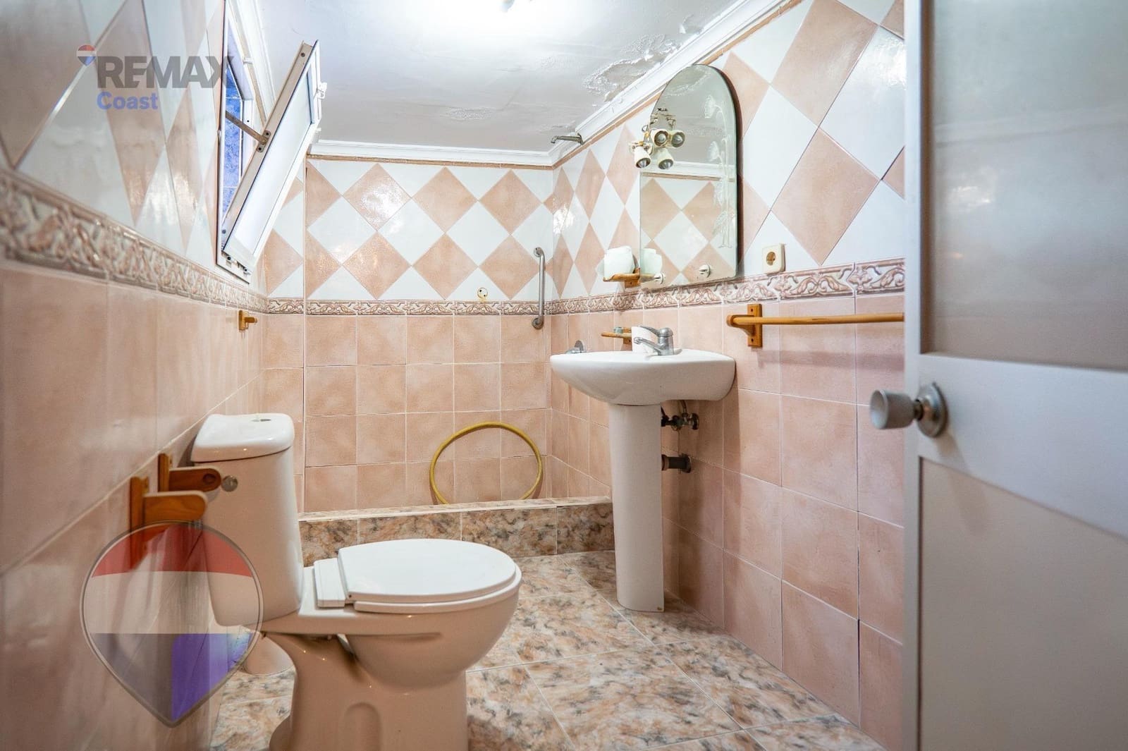 8 soveværelse Byhus til salg i Malaga by - € 415.000 (Ref: 9882038)
