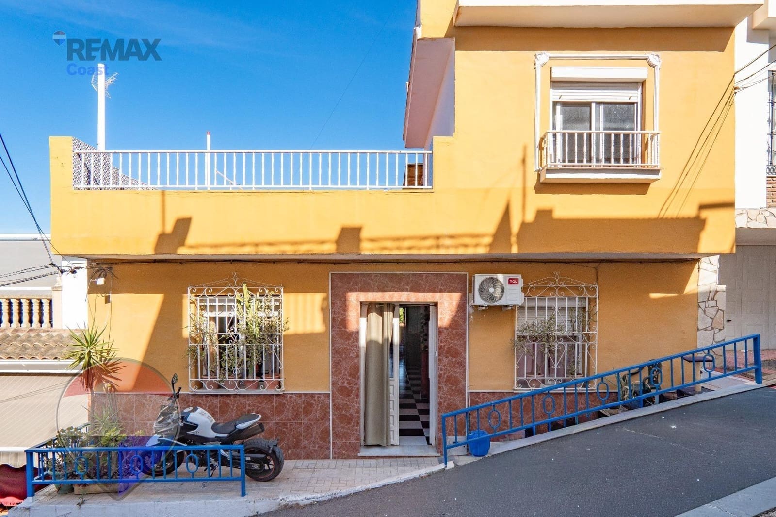 8 soveværelse Byhus til salg i Malaga by - € 415.000 (Ref: 9882038)