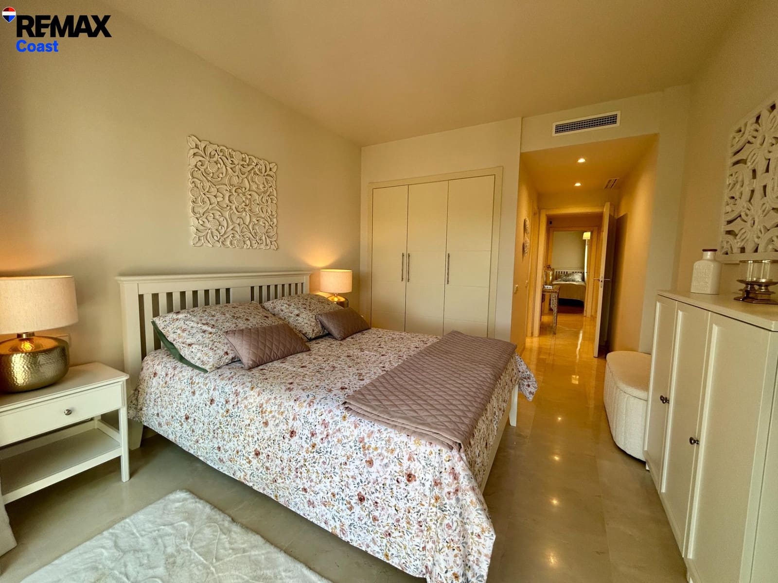 2 soverom Leilighet til salgs i Casares med svømmebasseng garasje - € 435 000 (Ref: 9892641)