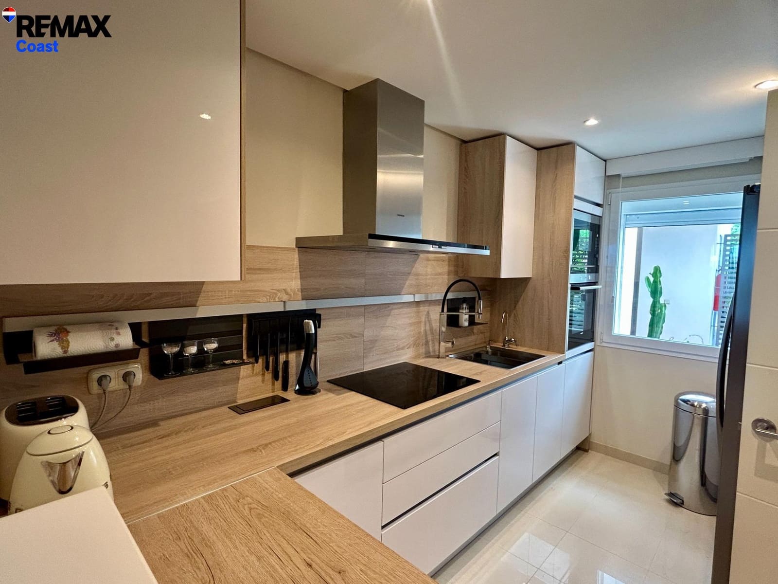 2 soverom Leilighet til salgs i Casares med svømmebasseng garasje - € 435 000 (Ref: 9892641)