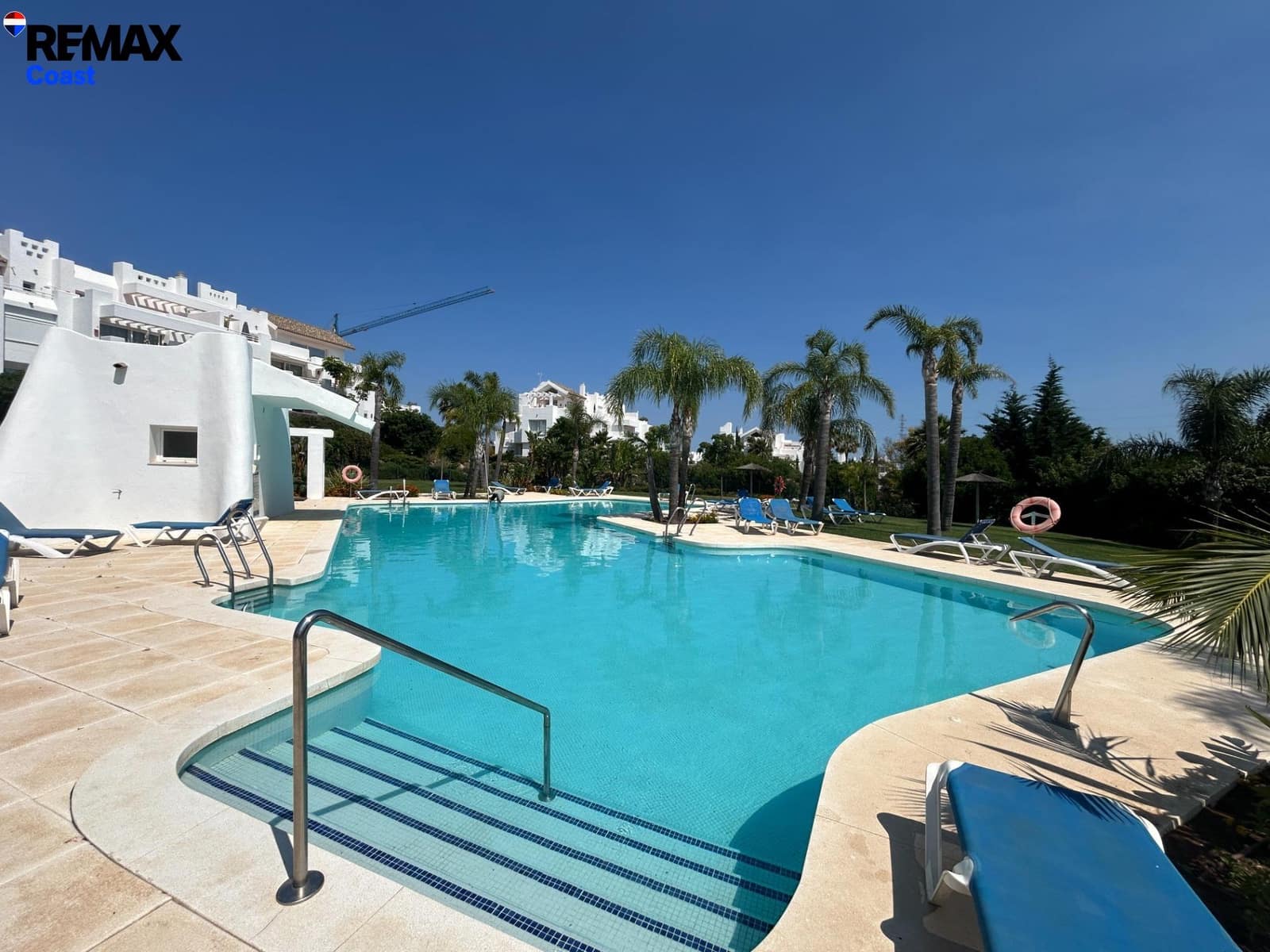 2 soverom Leilighet til salgs i Casares med svømmebasseng garasje - € 435 000 (Ref: 9892641)