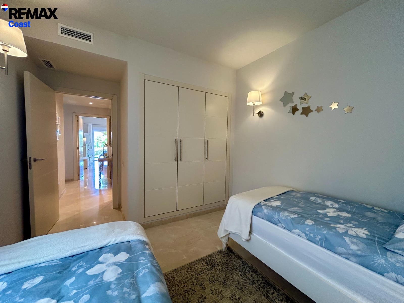 2 soverom Leilighet til salgs i Casares med svømmebasseng garasje - € 435 000 (Ref: 9892641)
