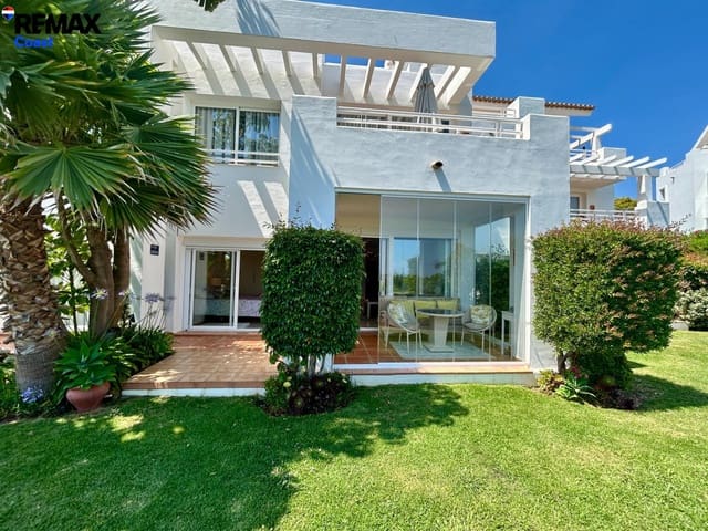 2 soverom Leilighet til salgs i Casares med svømmebasseng garasje - € 435 000 (Ref: 9892641)