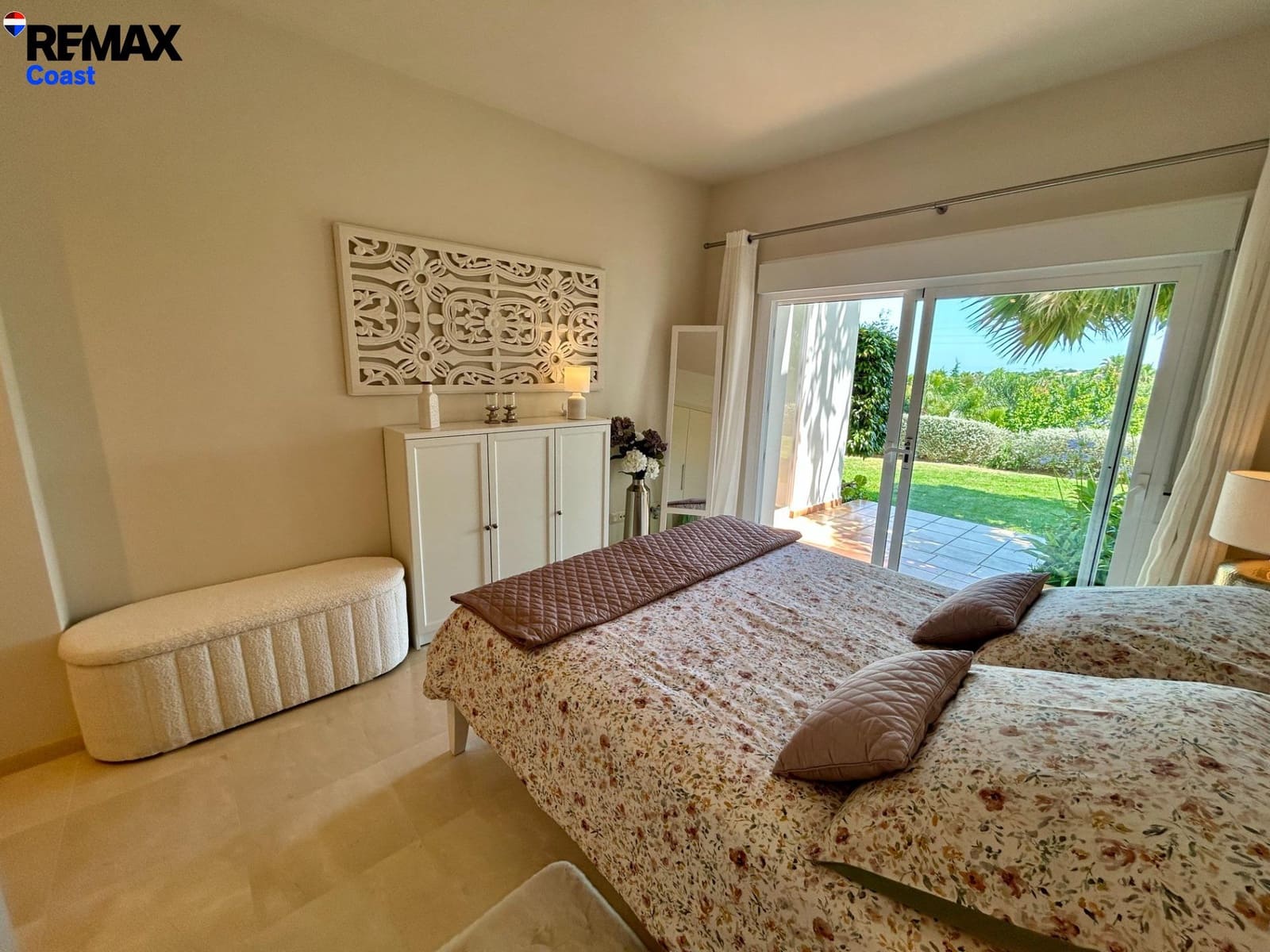 2 soverom Leilighet til salgs i Casares med svømmebasseng garasje - € 435 000 (Ref: 9892641)