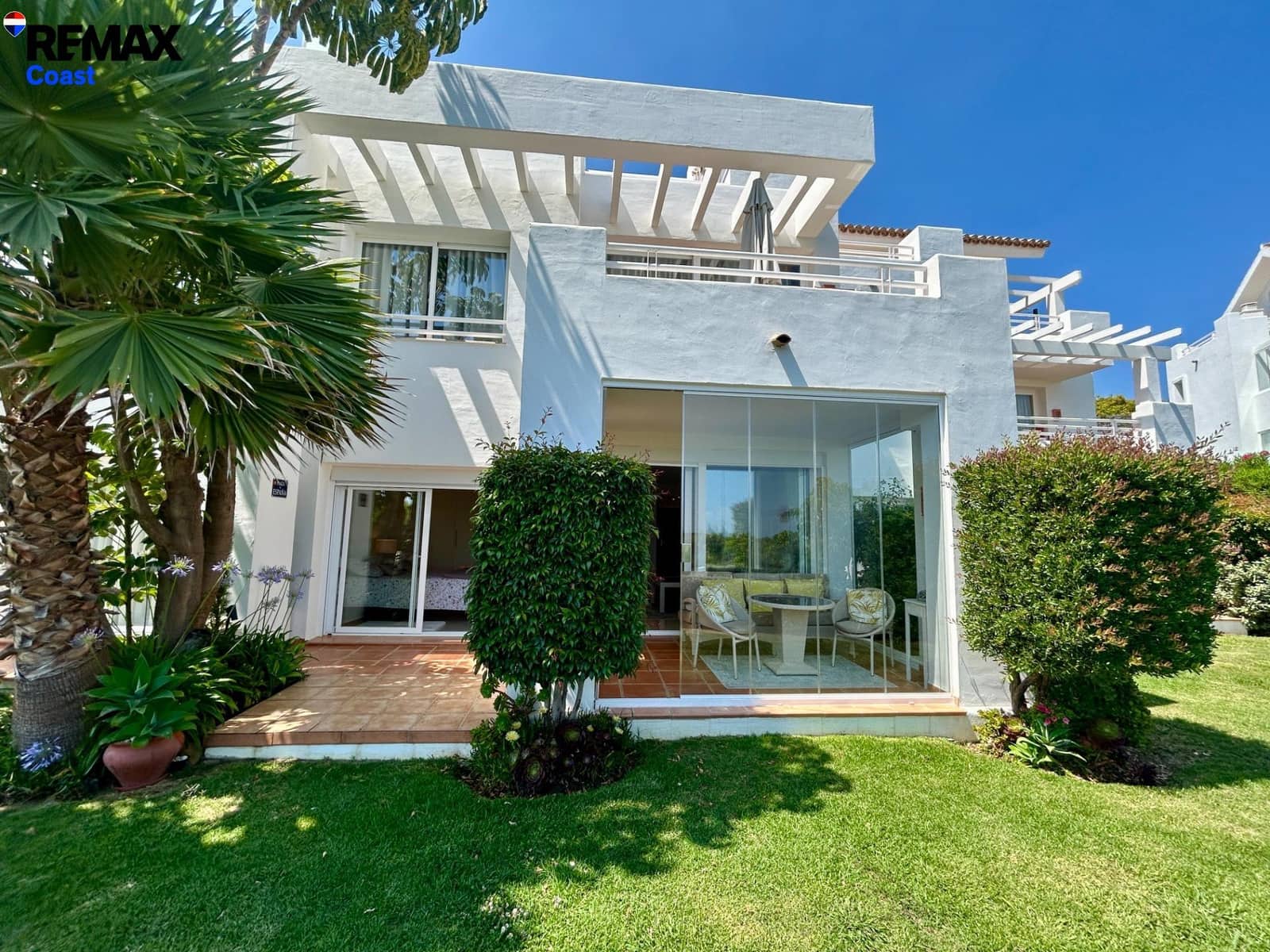 2 soverom Leilighet til salgs i Casares med svømmebasseng garasje - € 435 000 (Ref: 9892641)