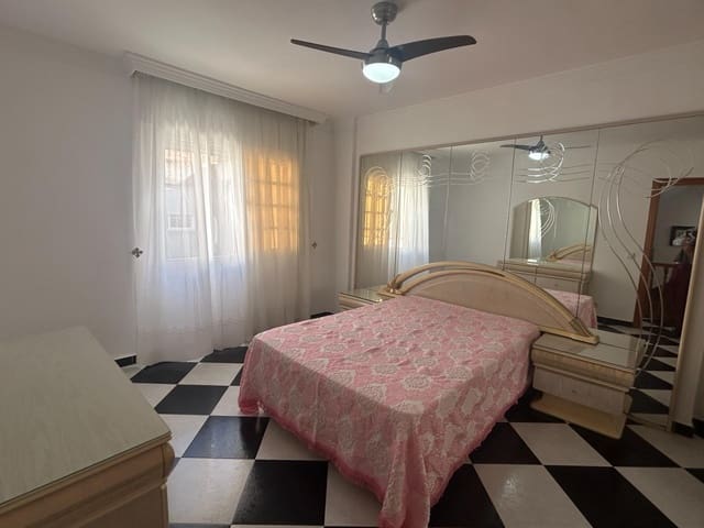 3 chambre Villa/Maison Mitoyenne à vendre à Estepona - 625 900 € (Ref: 9898931)