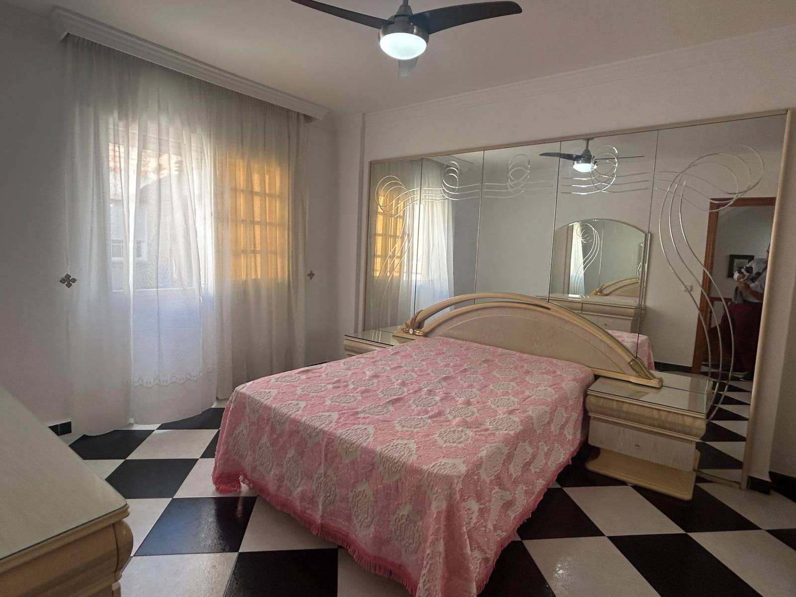 3 chambre Villa/Maison Mitoyenne à vendre à Estepona - 625 900 € (Ref: 9898931)